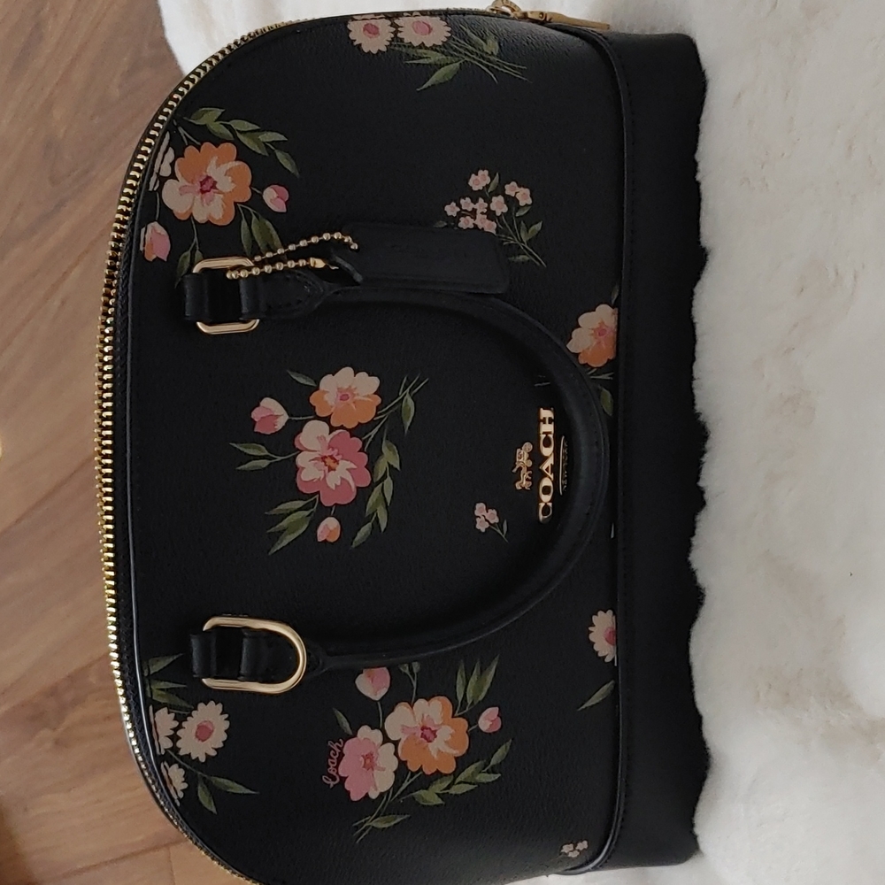 Hand bag